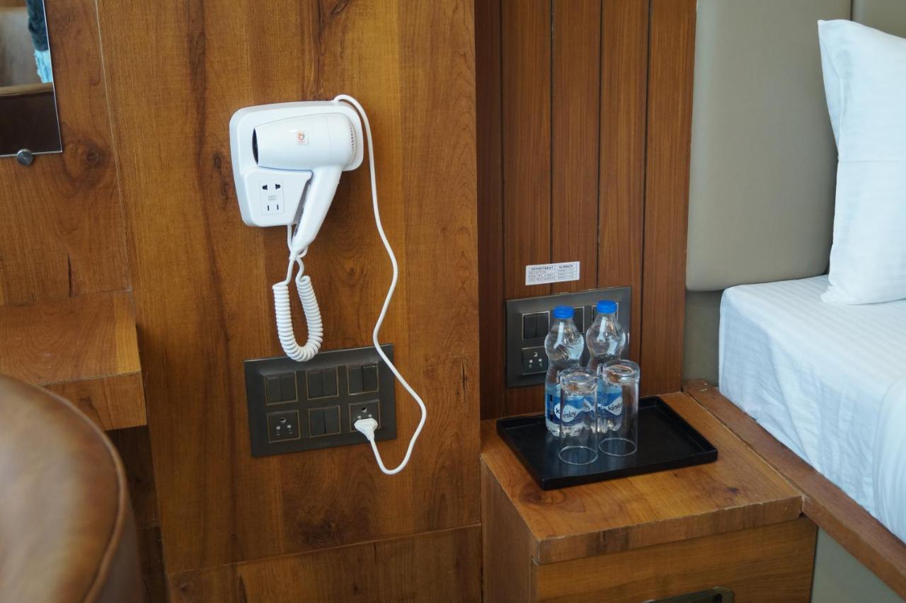Hotel Varun Mansion 하산 외부 사진