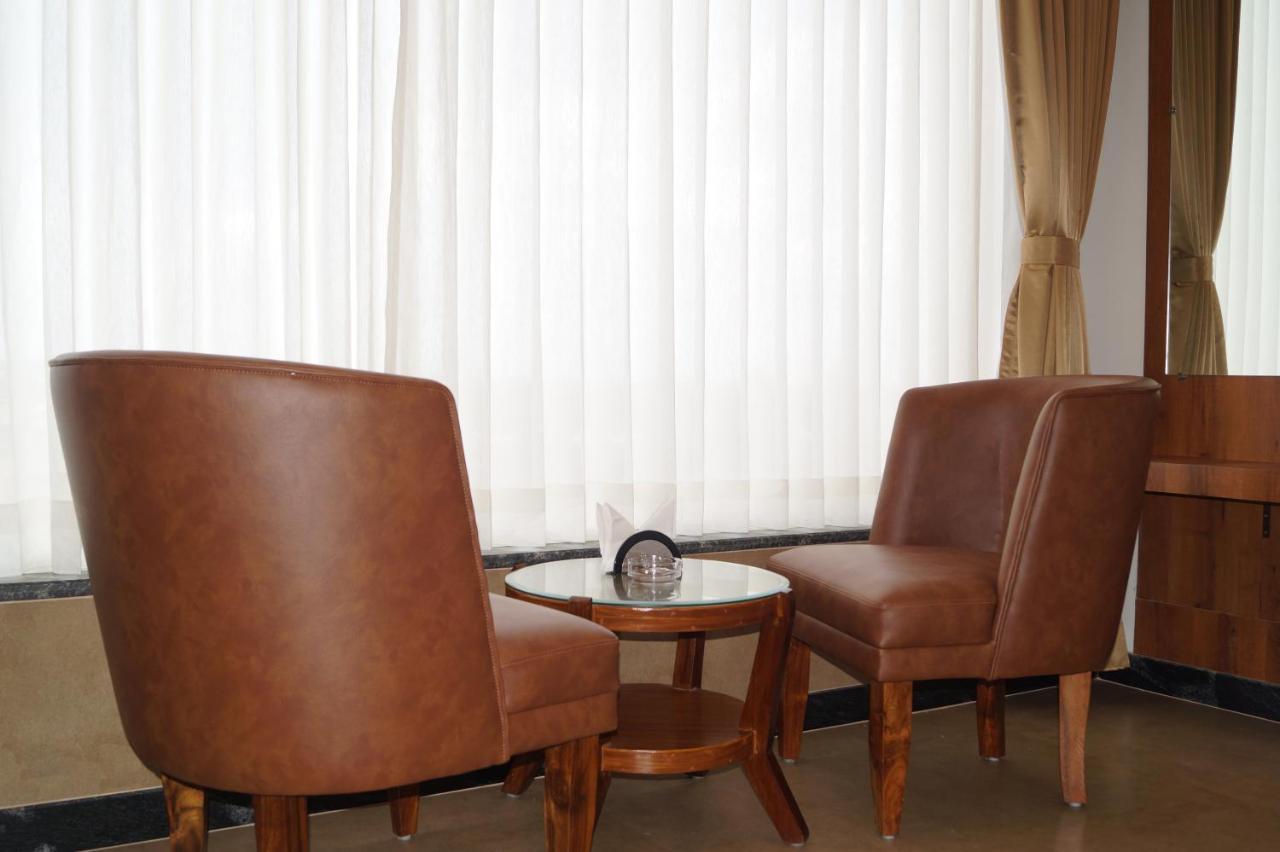 Hotel Varun Mansion 하산 외부 사진